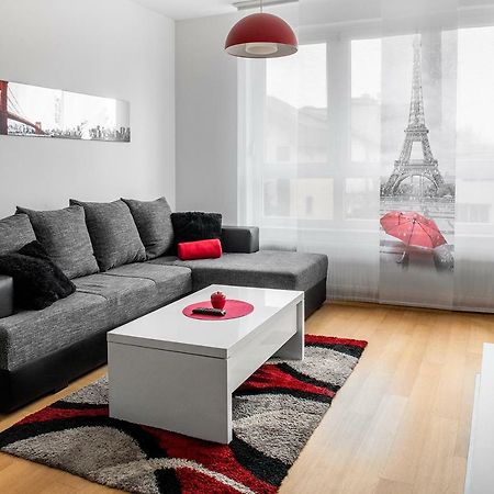 Flexible Selfcheckins 7 - Zagreb - Garage - Electric Vehicle Ccharger - Loggia - New - Luxury - Apartments Repinc 7 Exterior foto