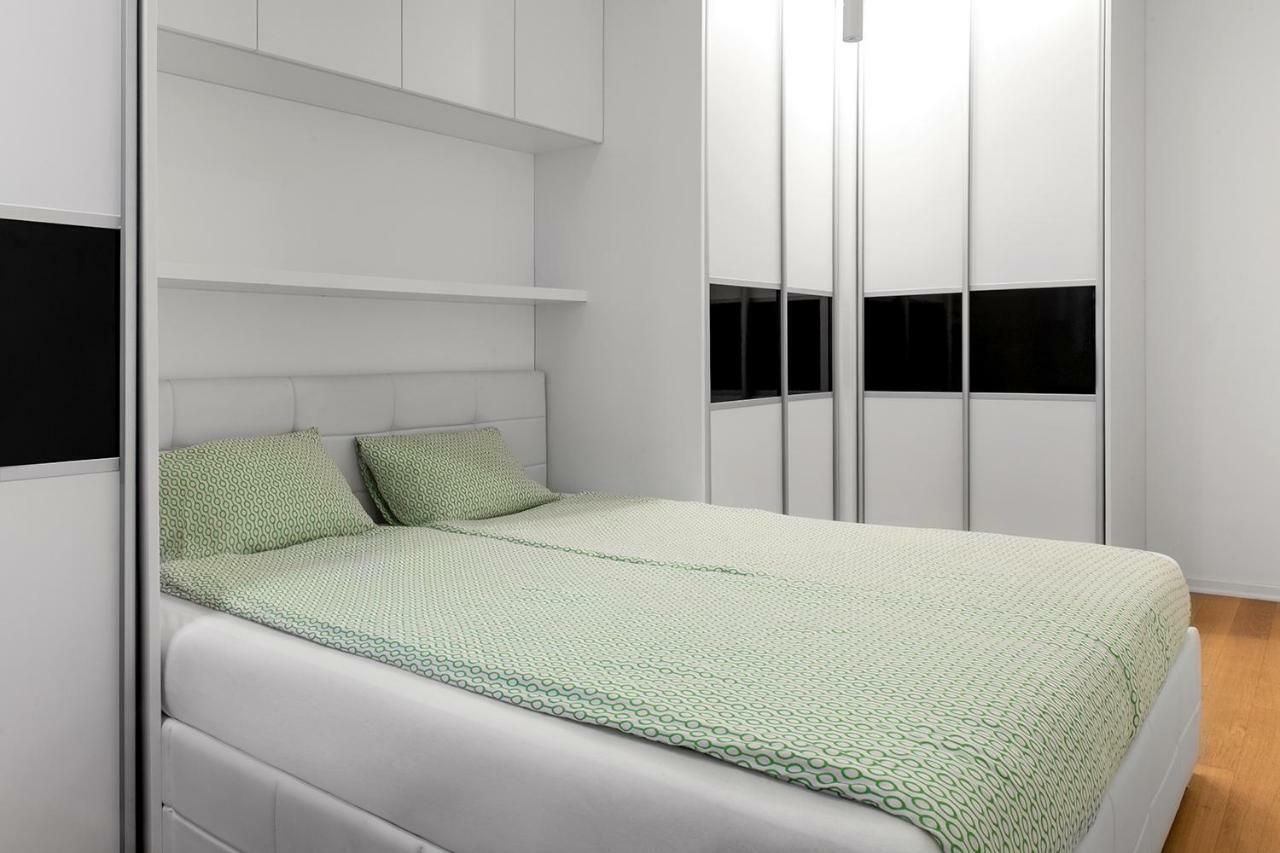 Flexible Selfcheckins 7 - Zagreb - Garage - Electric Vehicle Ccharger - Loggia - New - Luxury - Apartments Repinc 7 Exterior foto